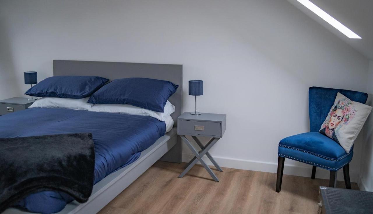 The Red House Modern Stylish Home From Home Walking Distance To Cardiff Bay And City Centre With Parking Ngoại thất bức ảnh